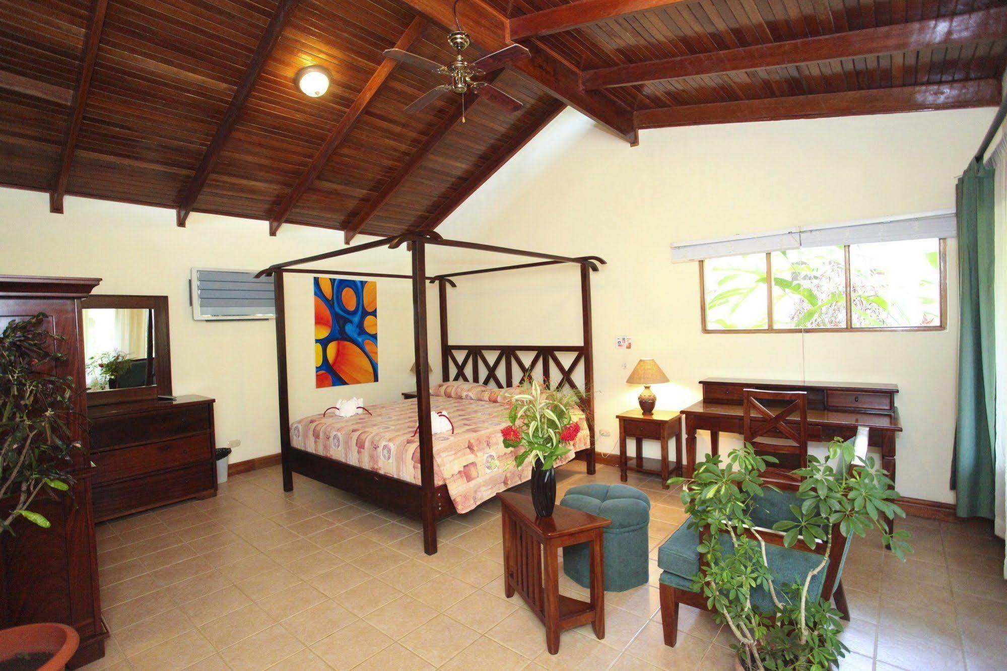 Jaco Hotel Docelunas Εξωτερικό φωτογραφία